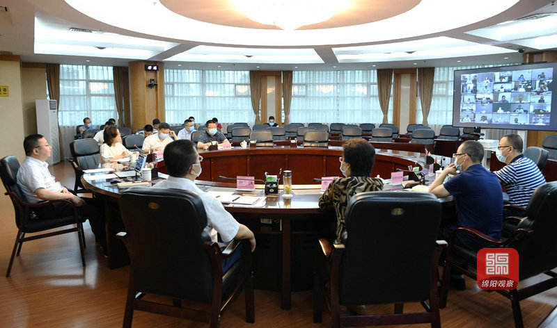 2021年8月6日，市應(yīng)對新冠疫情應(yīng)急指揮部防控工作視頻調(diào)度會  張莉 攝.jpg