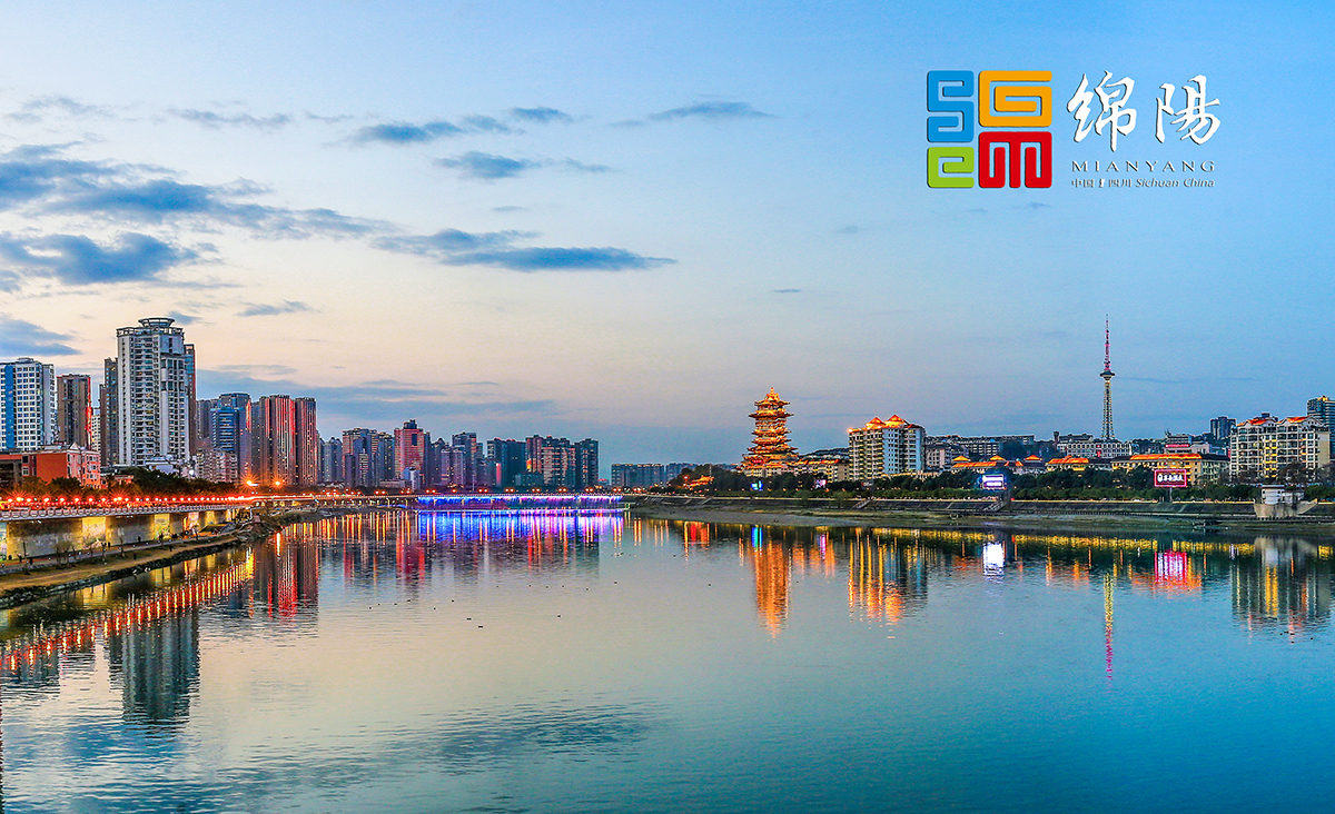 蒲滔 攝 +綿陽城市燈光秀.jpg