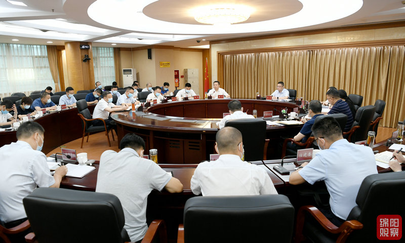 2022年7月18日,李云主持召開疫情防控指揮部會議 張莉 攝.jpg