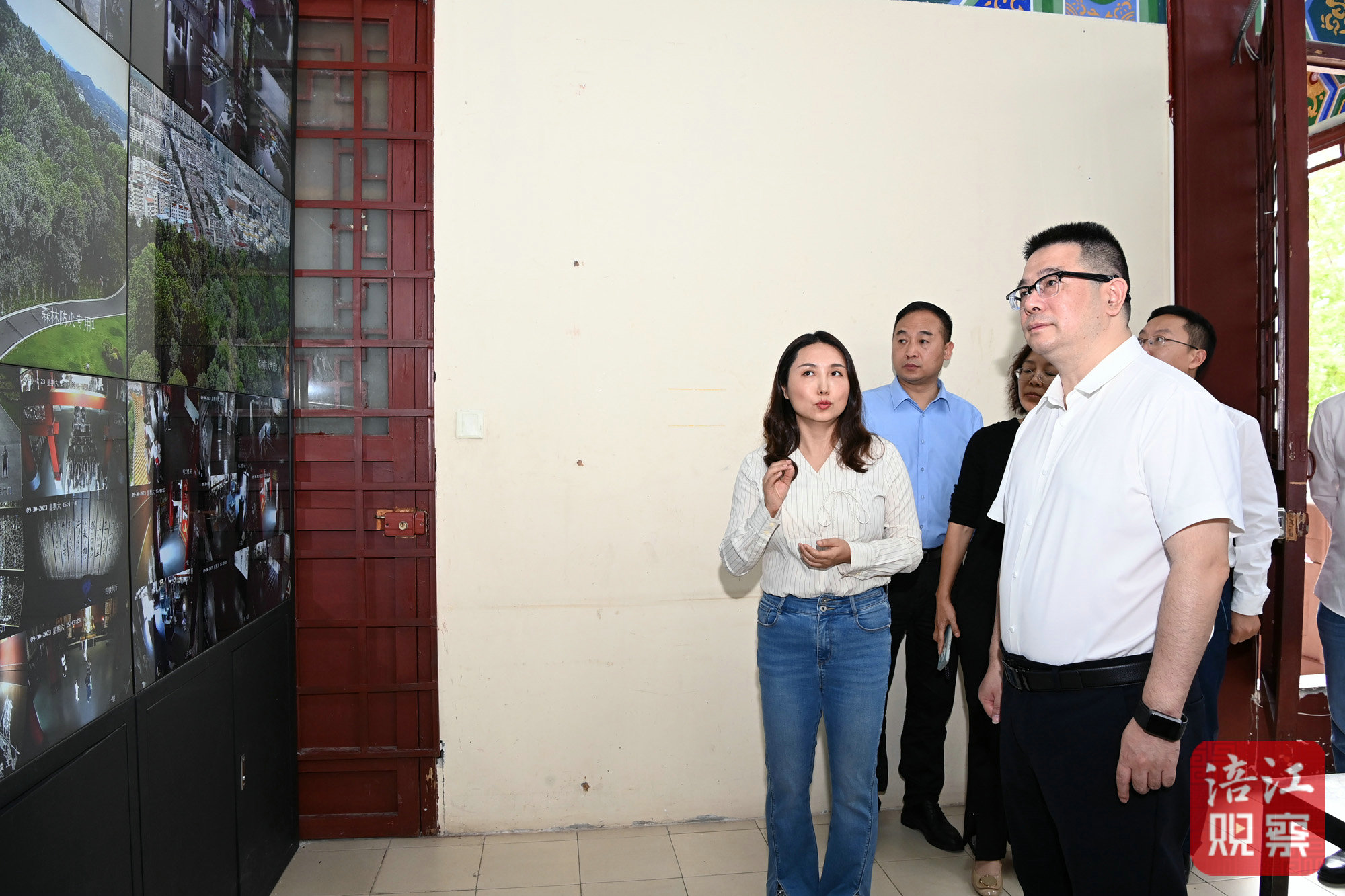 2023年9月30日，李云在富樂山公園督導(dǎo)檢查節(jié)日期間安全生產(chǎn)情況1  張莉 攝.jpg