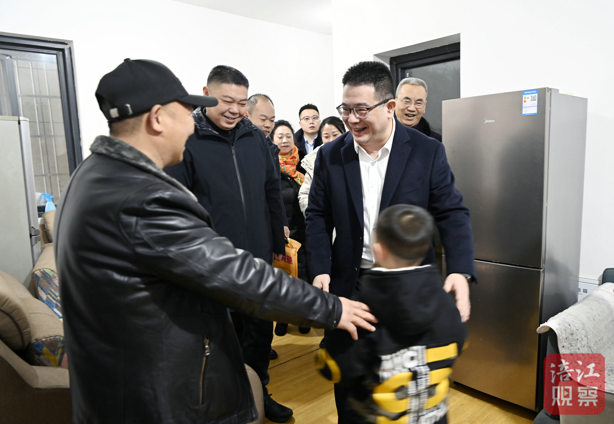 2024年2月8日，李云節(jié)前看望慰問困難群眾1  張莉 攝.jpg